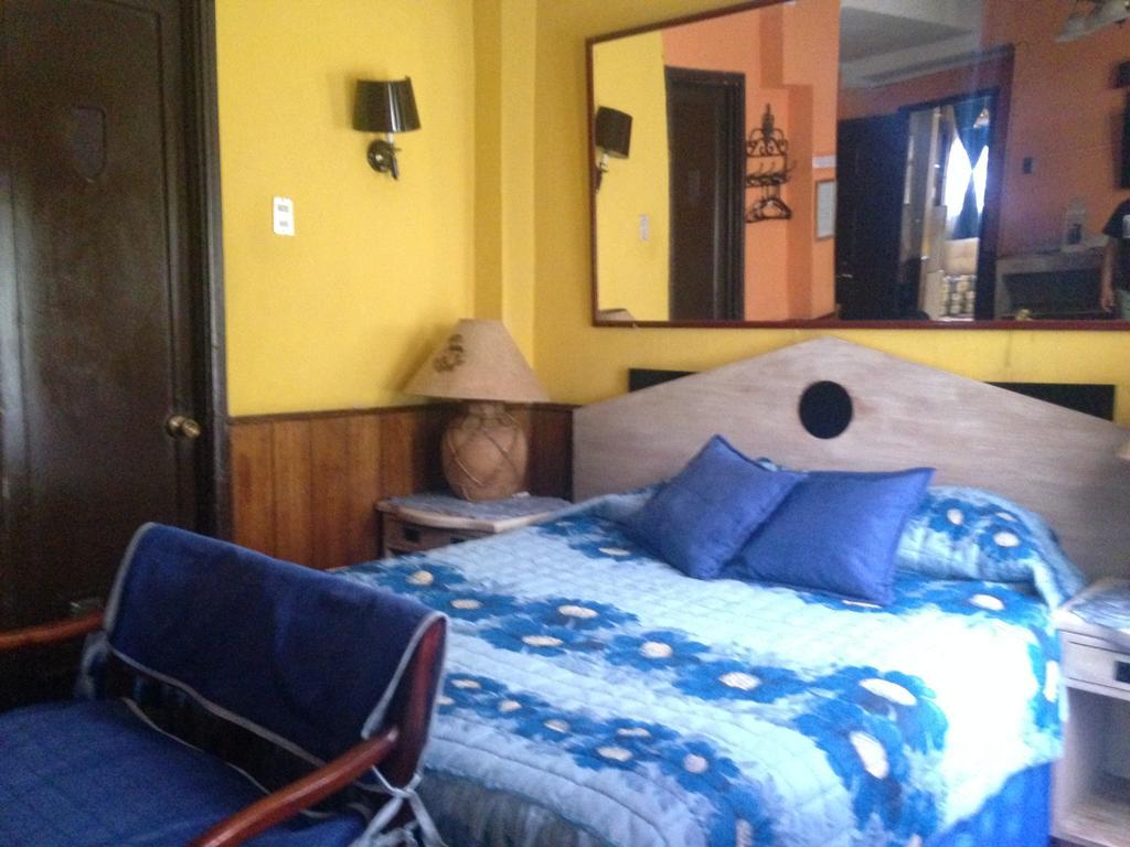 Hotel La Castellana Santiago Room photo